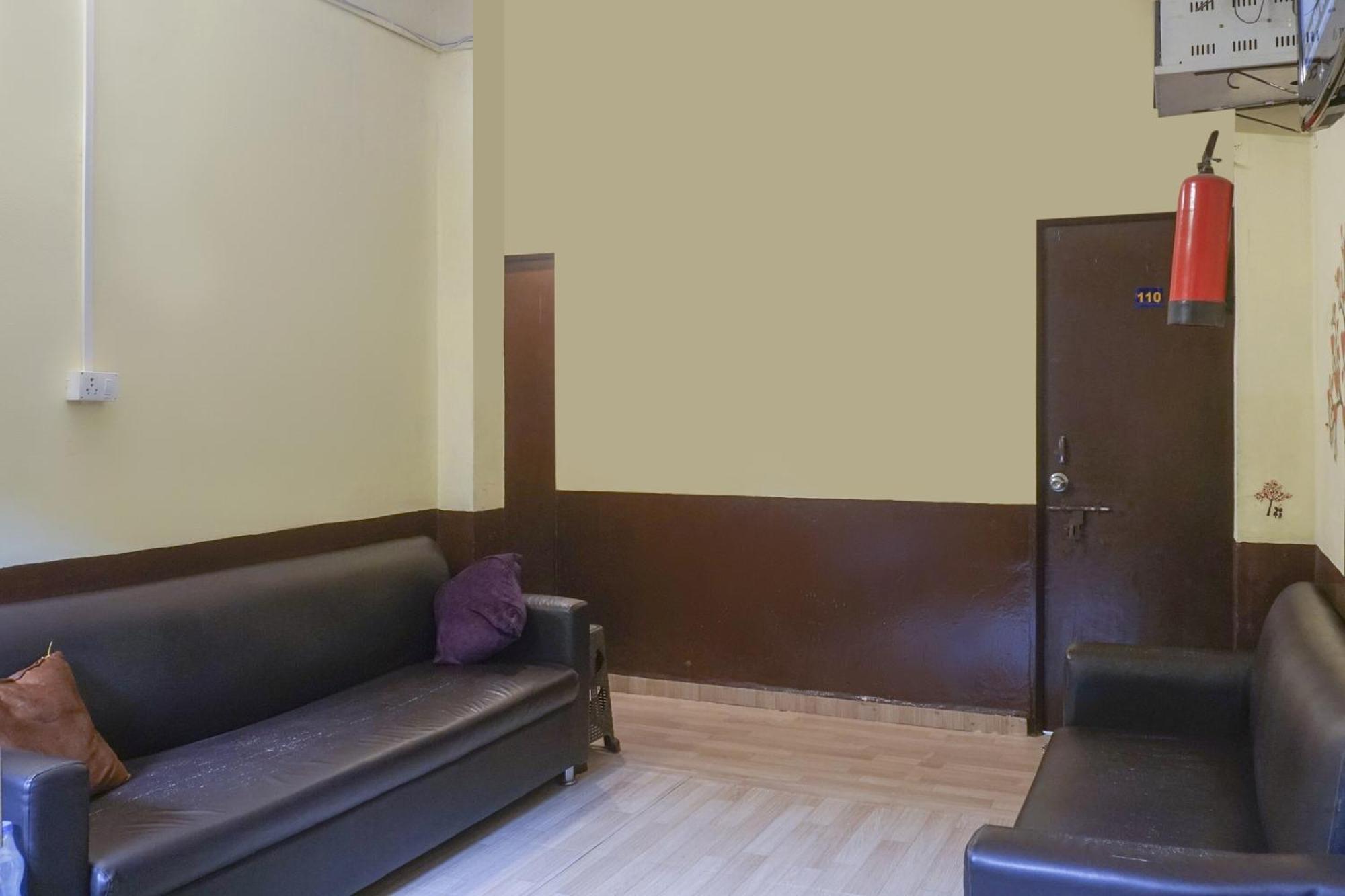 Hotel O R K Hotel Pimpri-Chinchwad Екстериор снимка