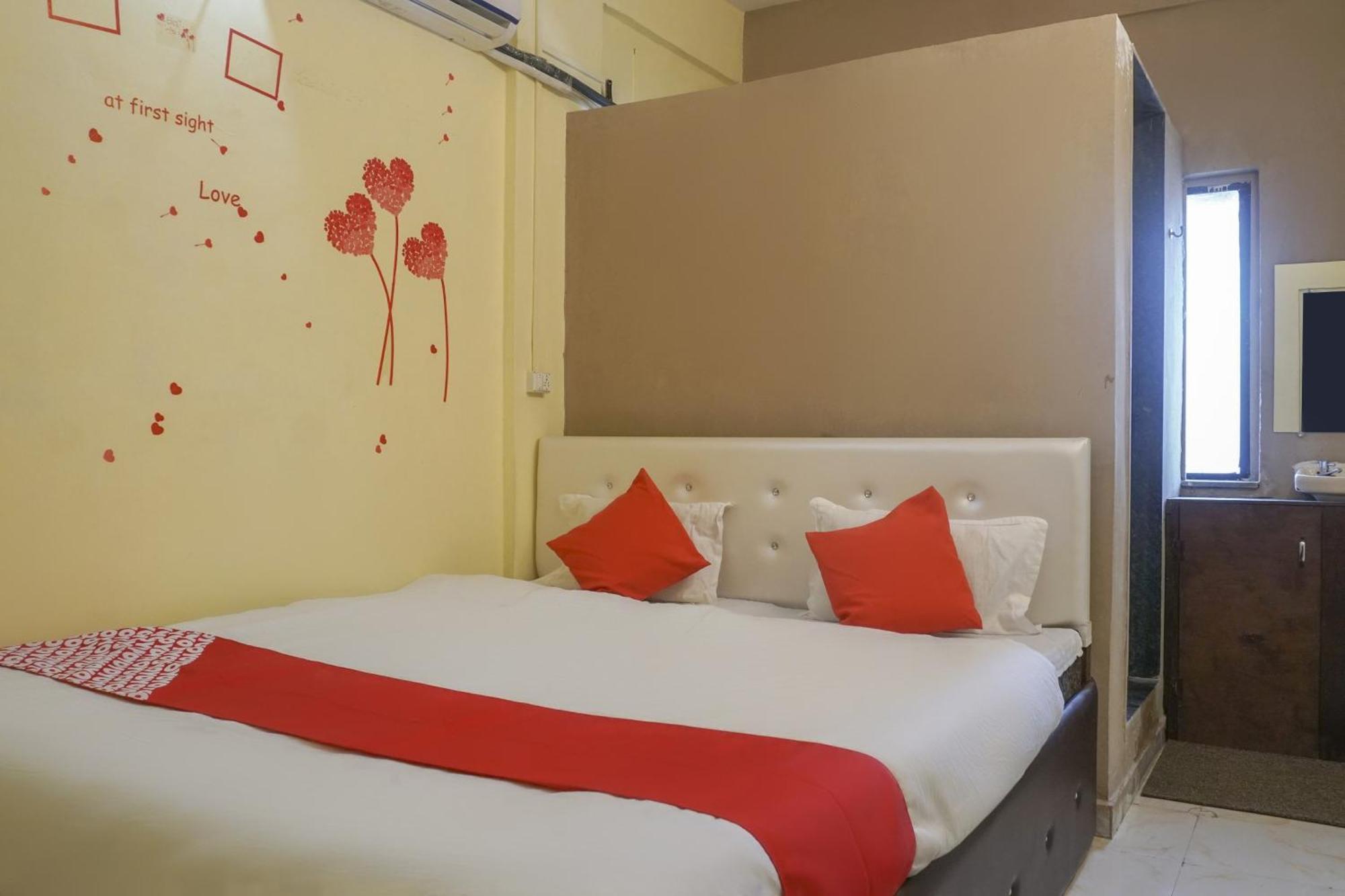 Hotel O R K Hotel Pimpri-Chinchwad Екстериор снимка