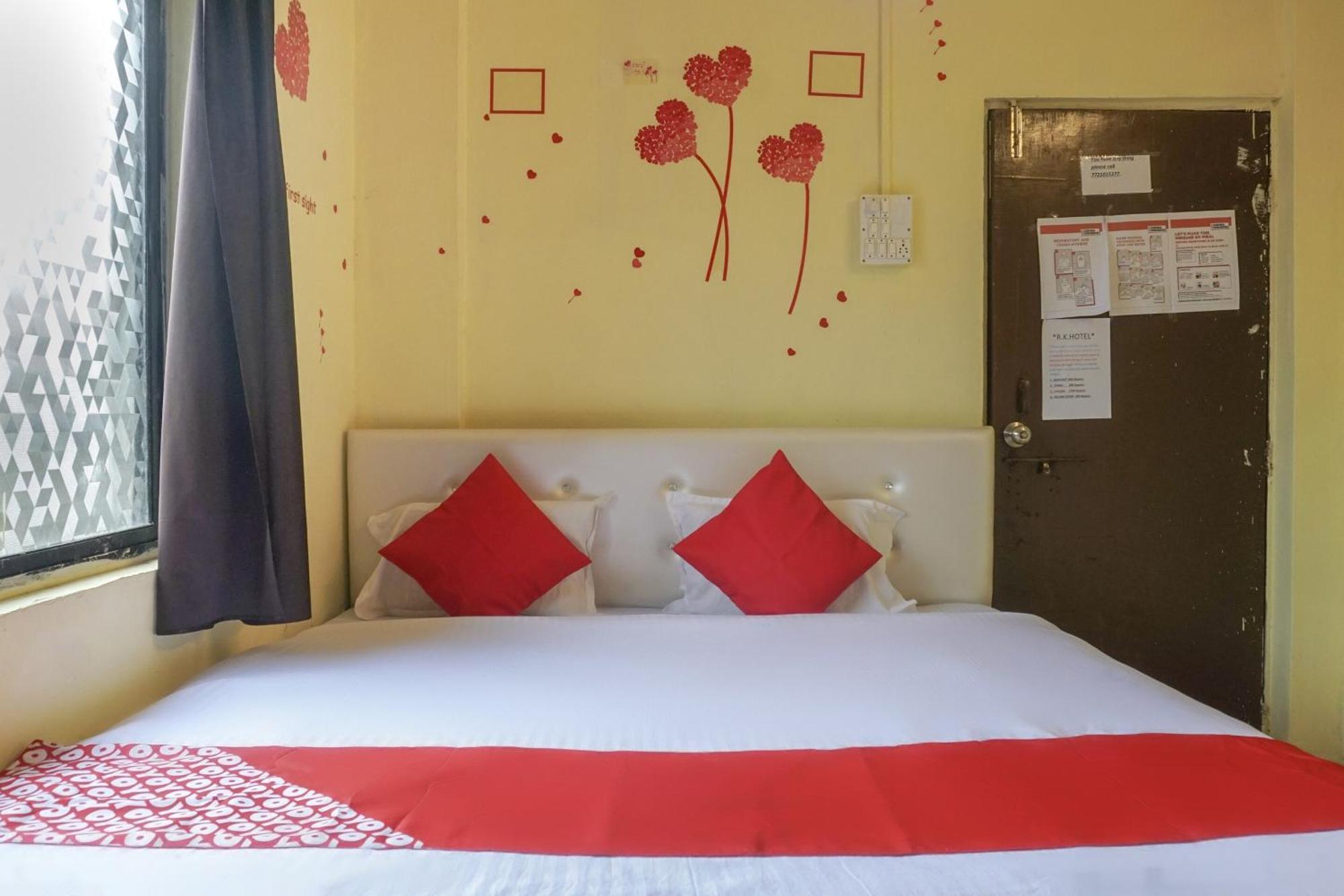 Hotel O R K Hotel Pimpri-Chinchwad Екстериор снимка