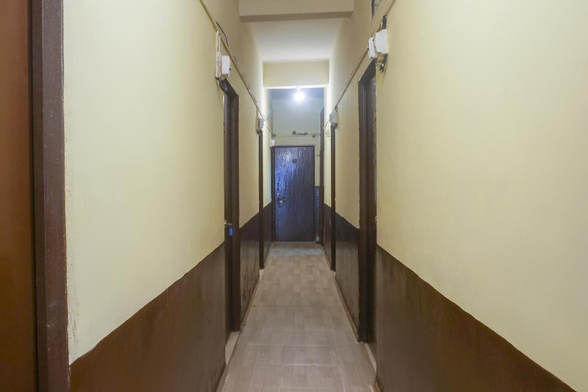 Hotel O R K Hotel Pimpri-Chinchwad Екстериор снимка